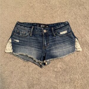 Hollister Short-Short Low Rise Jean Shorts Size 0